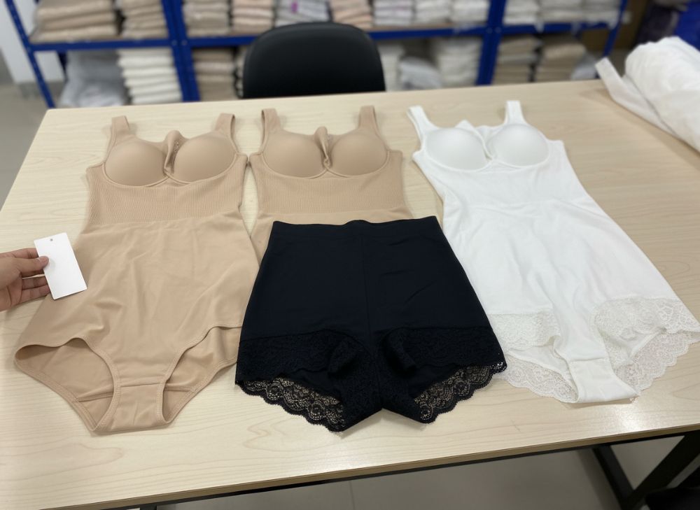 Schwarze Shapewear Slips Hersteller DE